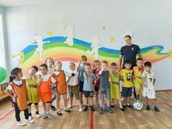 Я люблю играть в футбол